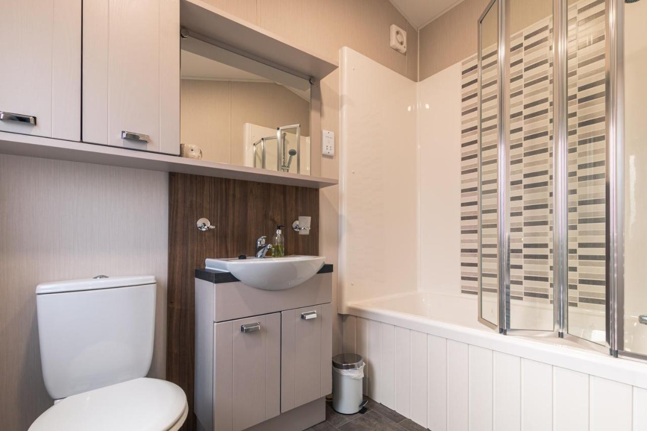 Hidden Jewel Lodge With Hot Tub York Exteriér fotografie